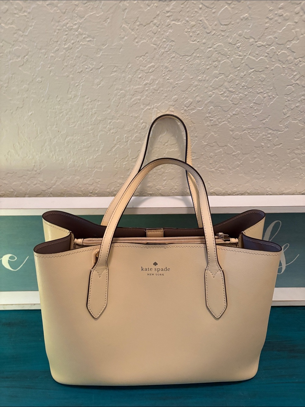 kate spade medium tote ❤️ - Picture 2 of 16